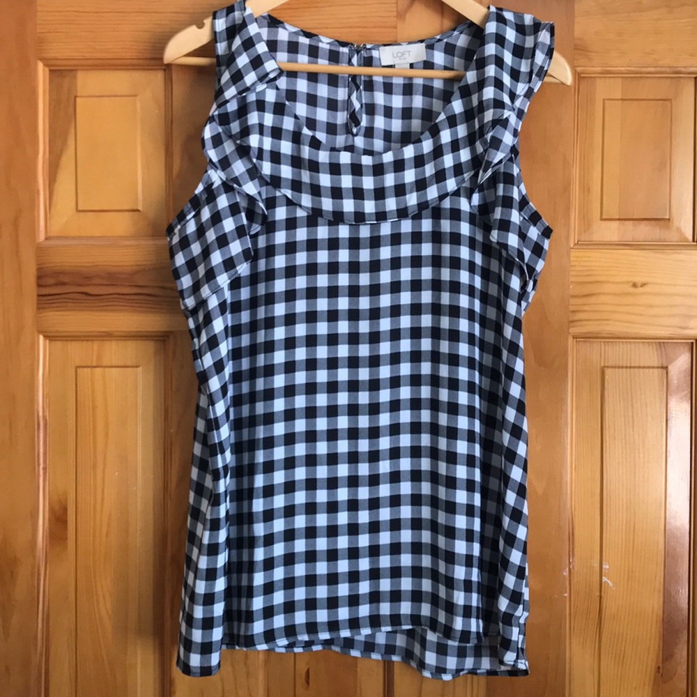 NWOT Beautiful gingham sleeveless top